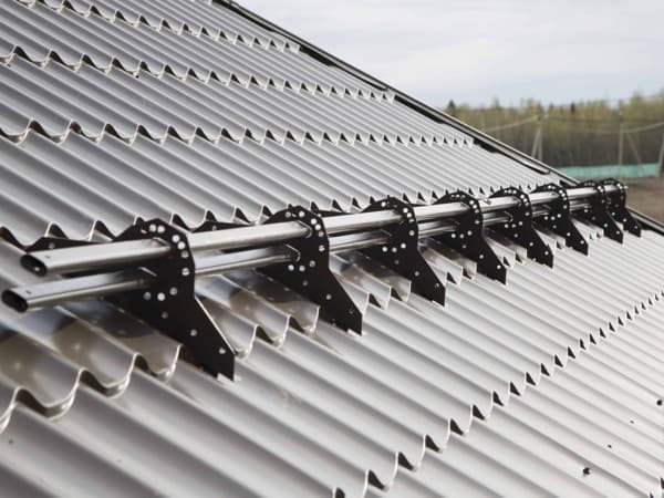 Кронштейн универсальный Grand Line (Гранд Лайн), цвет RAL 6005 (зеленый)