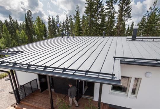 Фальцевая картина Ruukki / Руукки Classic C,D 0.5 мм GreenCoat Crown BT, цвет RR750 (светло-терракотовый)