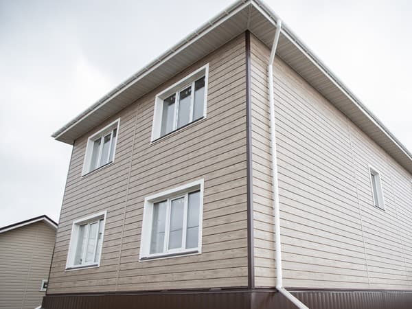 Металлический сайдинг Гранд Лайн / Grand Line профиль ЭкоБрус, GreenCoat Pural Matt 0.5, цвет RR 23 темно-серый (RAL 7024)