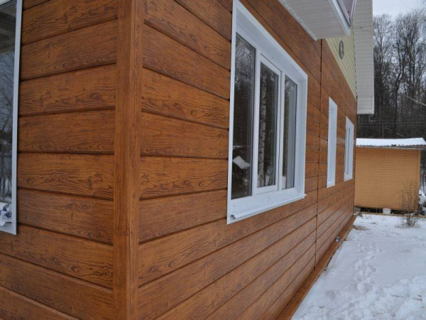 Металлический сайдинг Гранд Лайн / Grand Line профиль ЭкоБрус, Velur 0.5, цвет Ral 8004 (терракота)