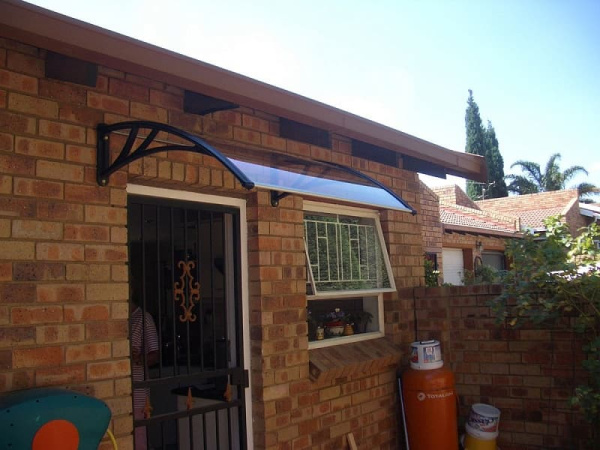 Защитные козырьки STOPrain Fakro из поликарбоната, 120х93х28, серебристый