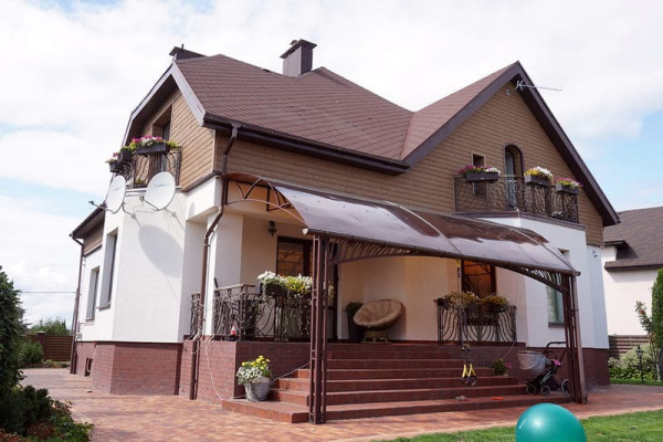 Фасадные (цокольные) панели Ю-Пласт Hokla / Хокла Винтаж (двойной замок), цвет корица, 2000х250 мм