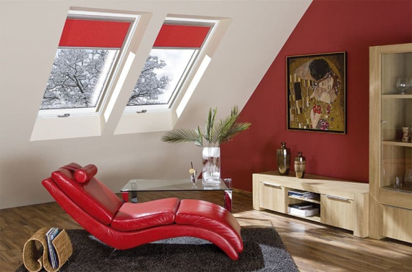 Деревянное мансардное окно со среднеповоротным открыванием FTT U6 Thermo Fakro размер 66х140